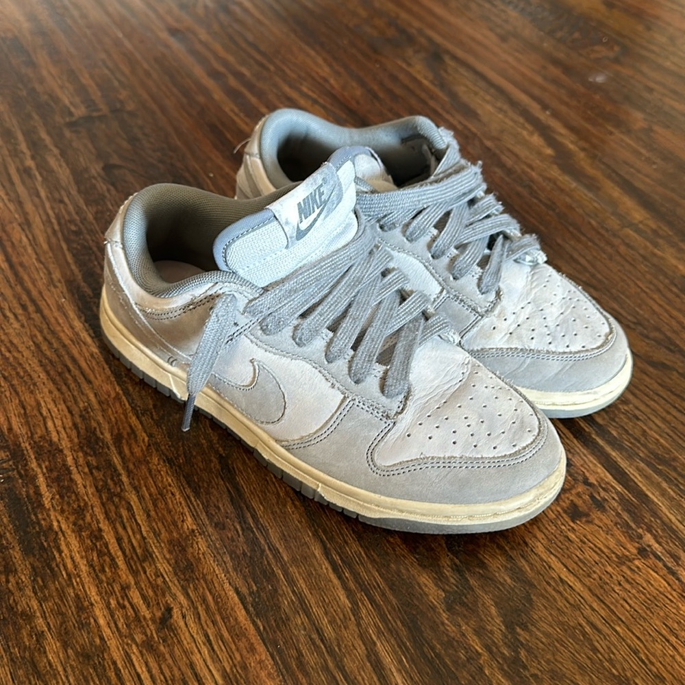 Nike women’s Dunk Low